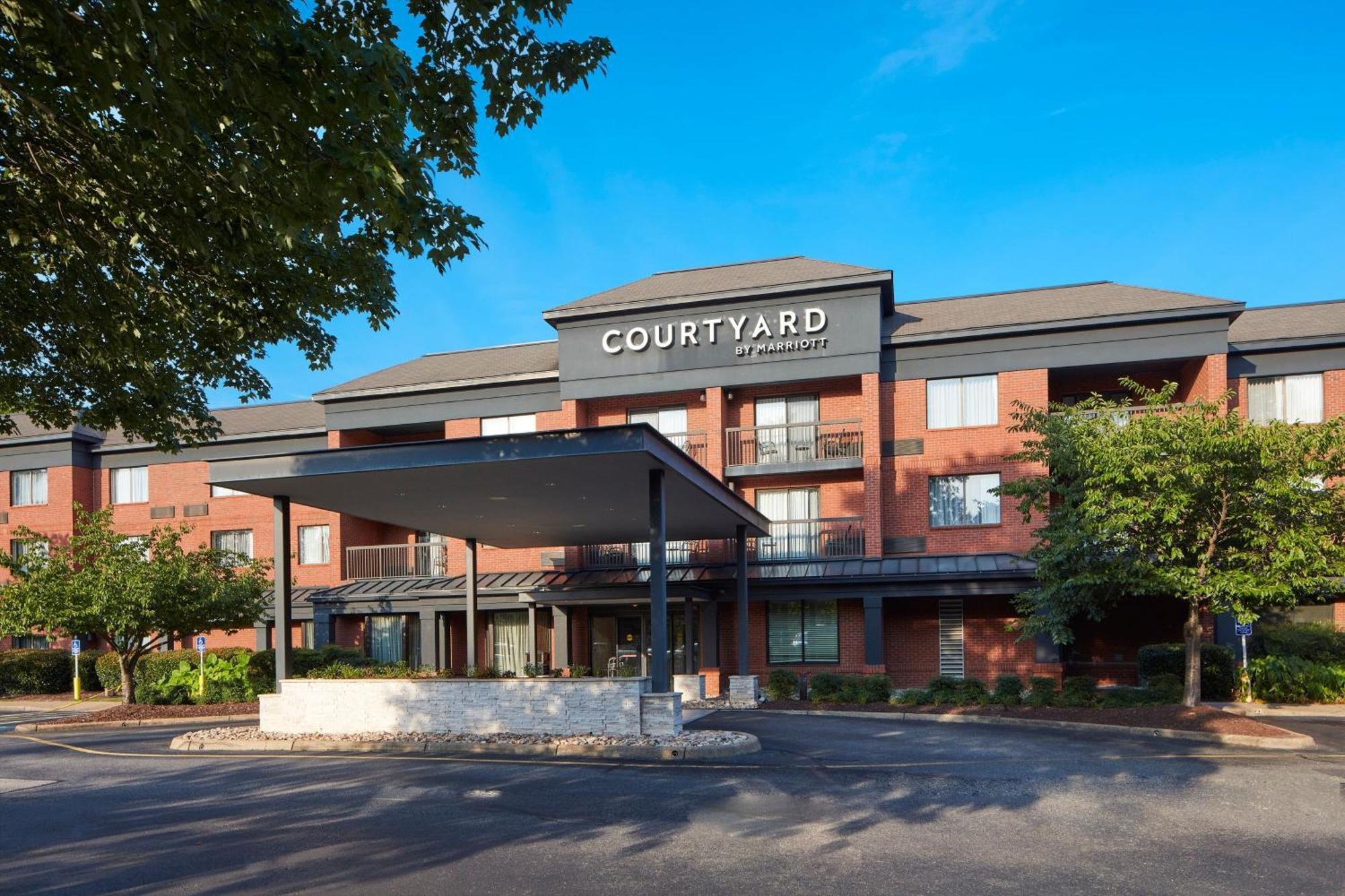 Courtyard Newport News Yorktown Hotel Ngoại thất bức ảnh